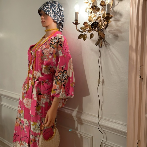 Vintage Japanese KIMONO by BEST QUALITY. Size small- medium . Lined - Picture 2 of 16